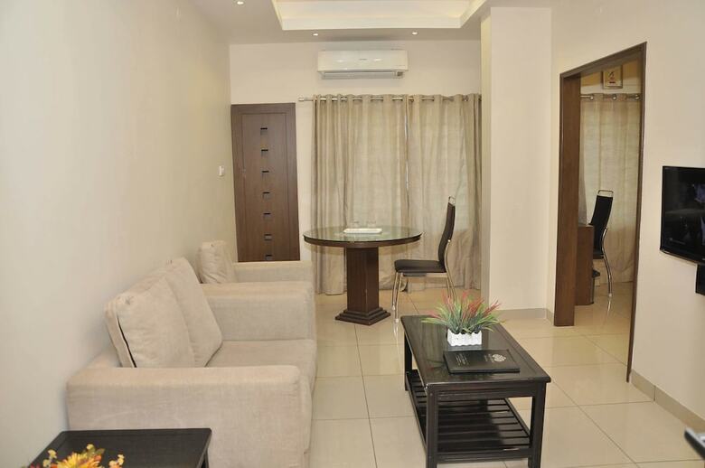 Hotel Raja Rani Residency