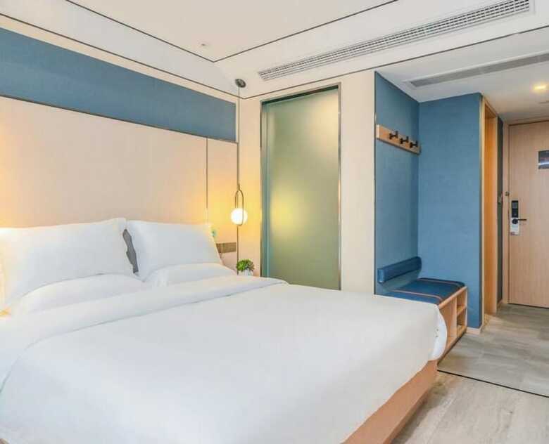 Vyluk Hotel Chongqing Light Rail Station