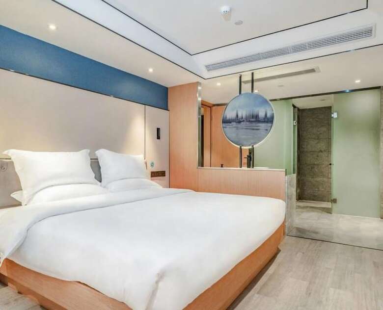 Vyluk Hotel Chongqing Light Rail Station