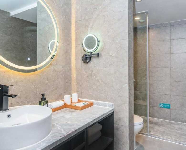 Vyluk Hotel Chongqing Light Rail Station