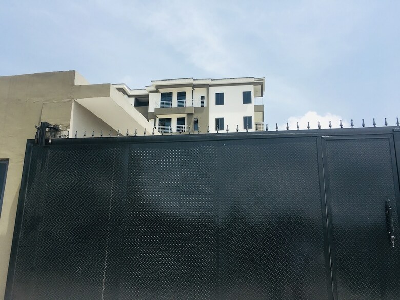 De-golden Quest Apartment