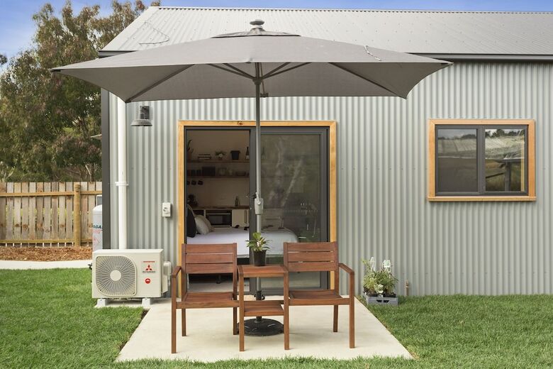Loira Vines Hideaway