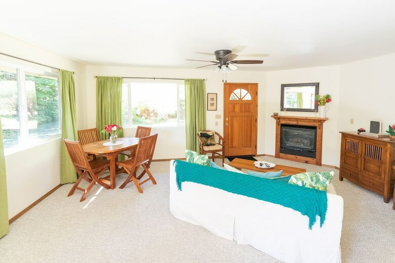 Ama'u Lani Cottage In Volcano Hawaii