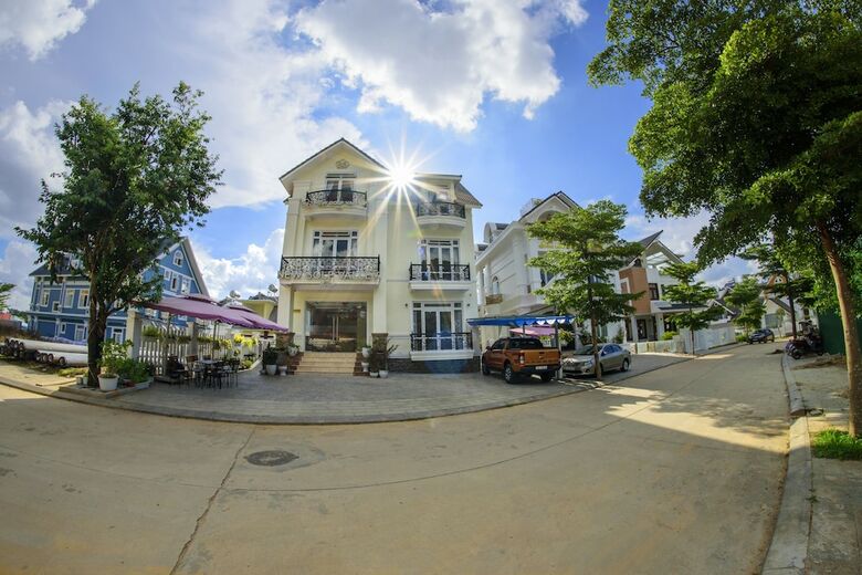 New Golf Valley Hotel