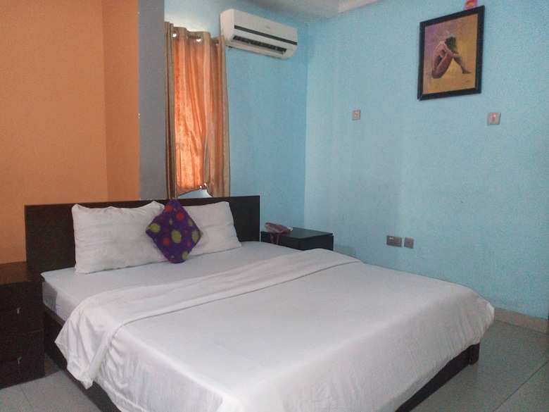 Flamingo Hotel & Suites