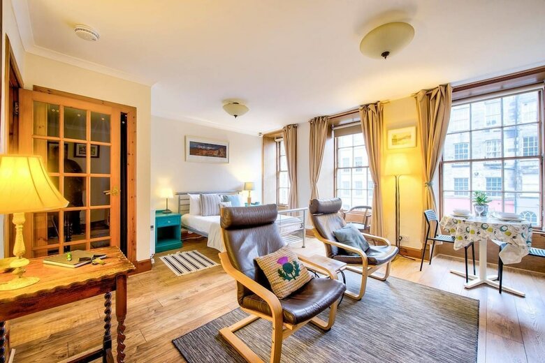 Royal Mile Apartment For Two - Location, Location!