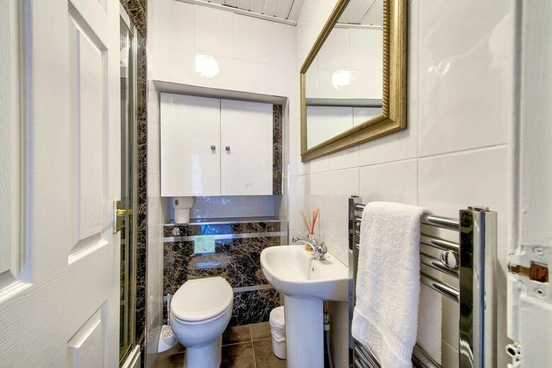 Royal Mile Apartment For Two - Location, Location!