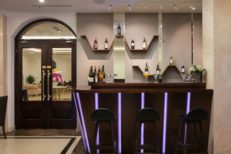 Halios Hotel Halong