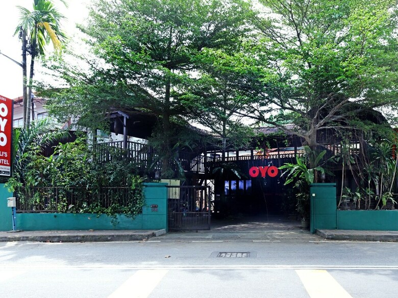 Hotel Oyo 1093 Ali's Motel