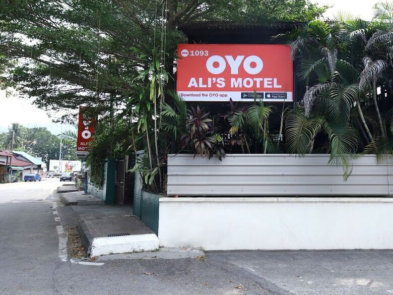 Hotel Oyo 1093 Ali's Motel