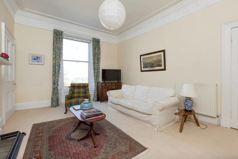 Apartamentos Lovely New Town 2-bedroom Flat With Fireplace