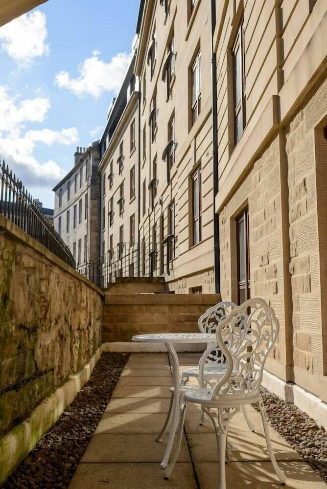 Apartamentos Gorgeous Stockbridge Apt With Underground Parking