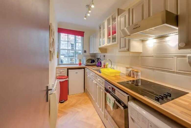 Stylish Castle View Apartment