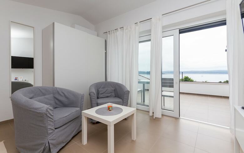N&n Apartments & Rooms