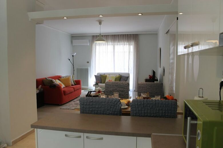 Spacy Stay Central Athinian Apartment