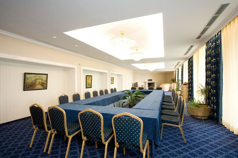 Imperial Hotel & Spa