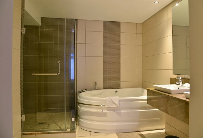 Premier Hotel East London Icc