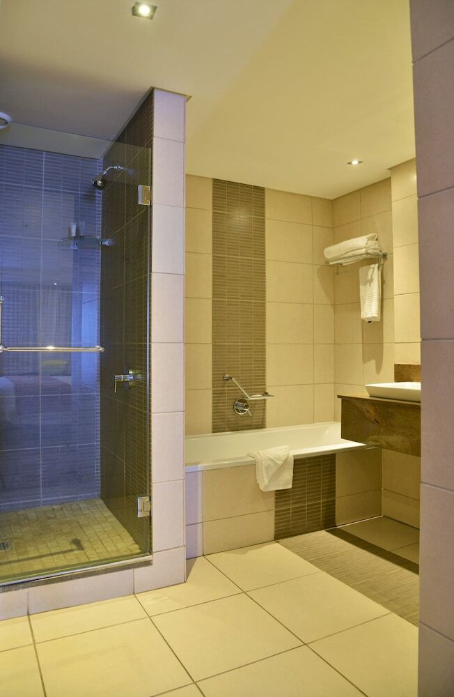 Premier Hotel East London Icc