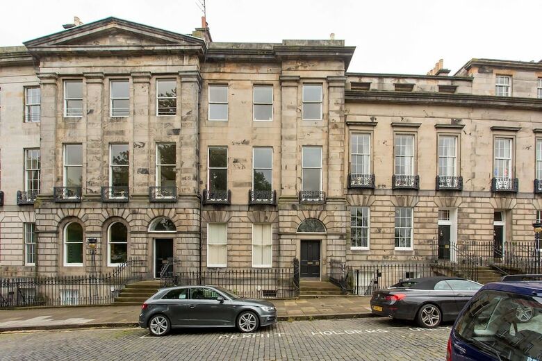 Doune Terrace Apartment: Edinburgh New Town Prime Location