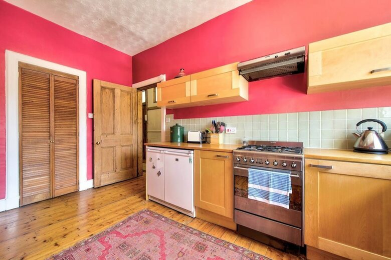 Old Town 1-bed Apartment With Stunning Views