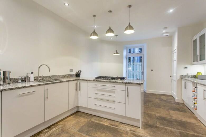 Apartamentos Spacious 2 Bed Apt In Ideal City Centre Location