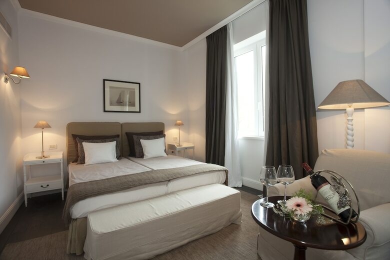 Oasis Boutique Hotel