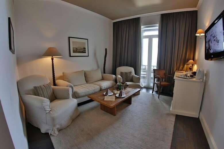 Oasis Boutique Hotel