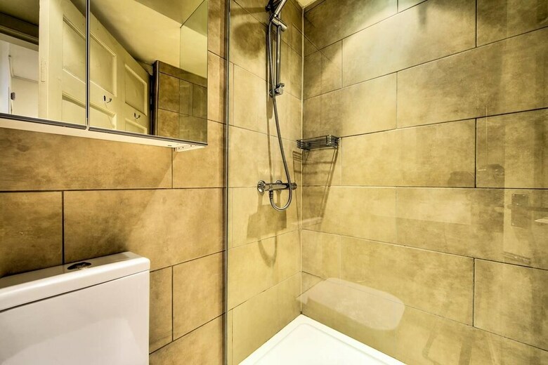 Quiet New Town Apartment