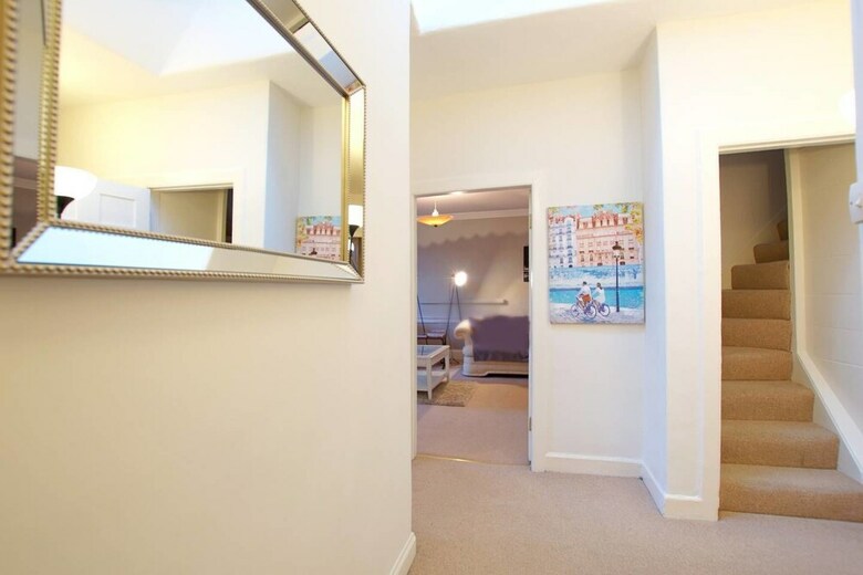 Huge Castle Street Apartment