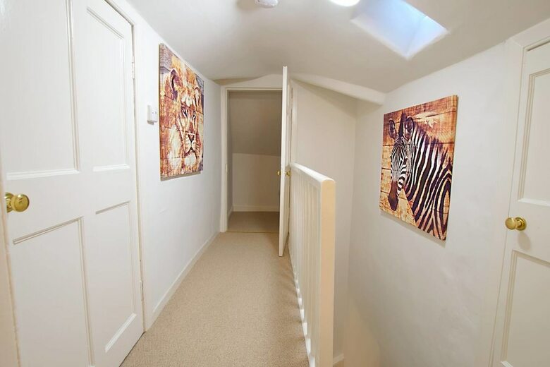 Huge Castle Street Apartment