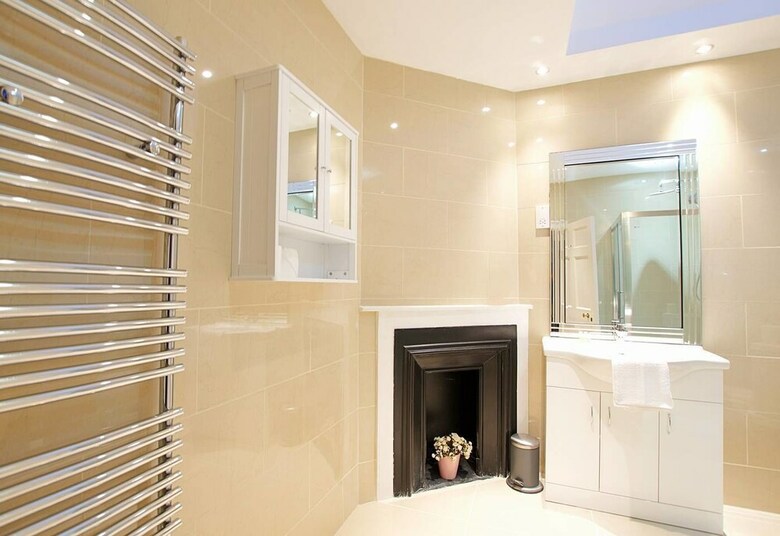 Huge Castle Street Apartment