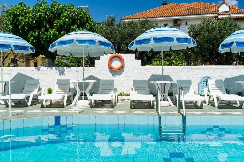 Hotel Anna Studios & Apartments