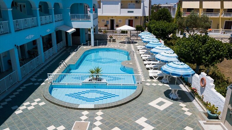 Hotel Anna Studios & Apartments