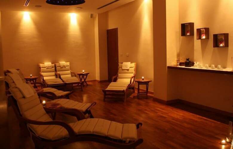 Blue Lagoon Kosher Hotel