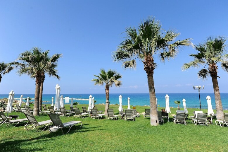 Blue Lagoon Kosher Hotel