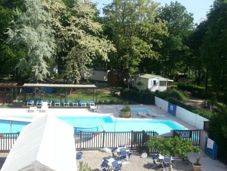 Camping Les Chalets Sur La Dordogne
