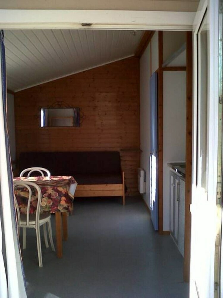 Camping Les Chalets Sur La Dordogne