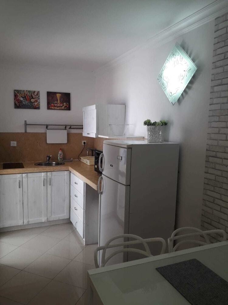 Kav Apartments - Allenby St. 20