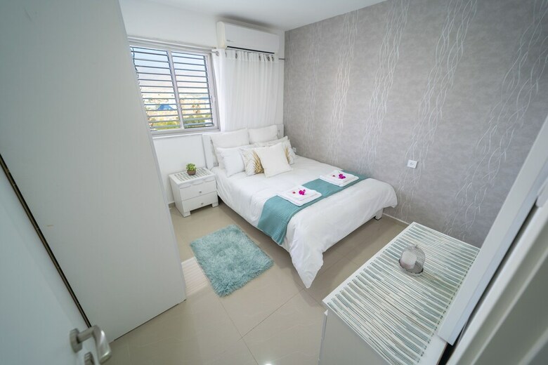 Sea View Spacious 3 Bedroom Apartment