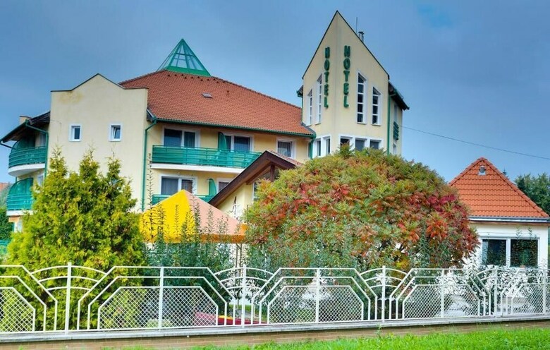 Aqua Therm Hotel