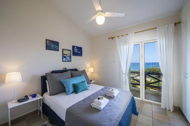 Villa Sirina Waterfront House