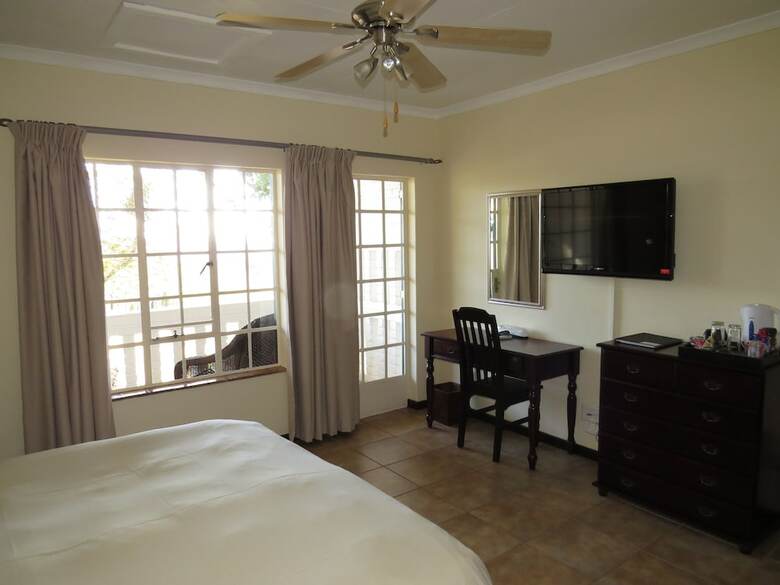 Hotel White House Lodge