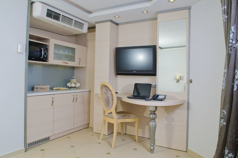 Elinotel Apolamare Hotel