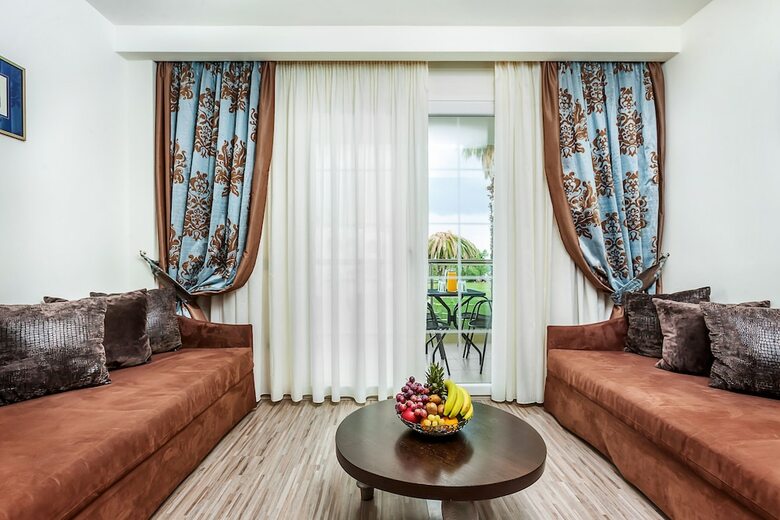 Elinotel Apolamare Hotel