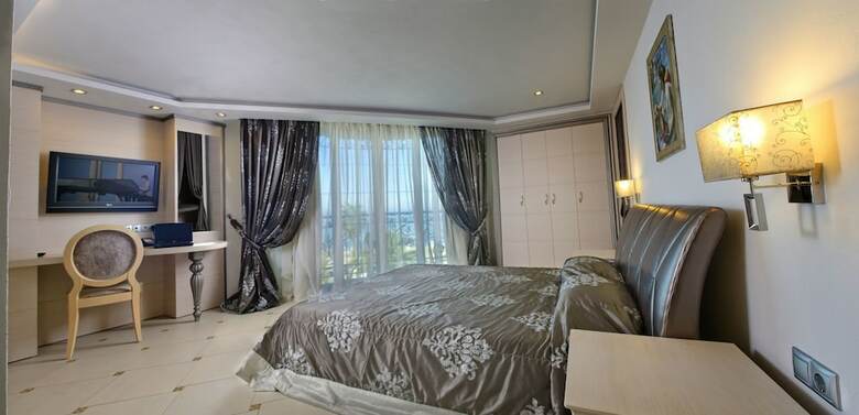 Elinotel Apolamare Hotel