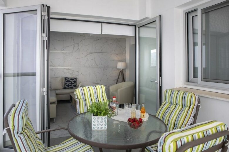 Apartamentos Larnaca Finikoudes Suite 405
