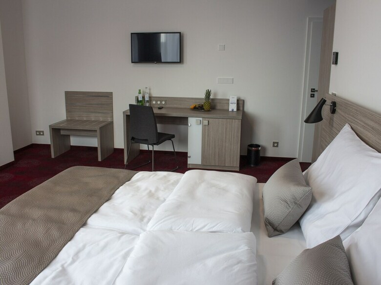 Ea Hotel Tammel