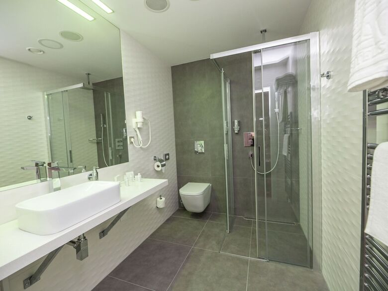 Ea Hotel Tammel
