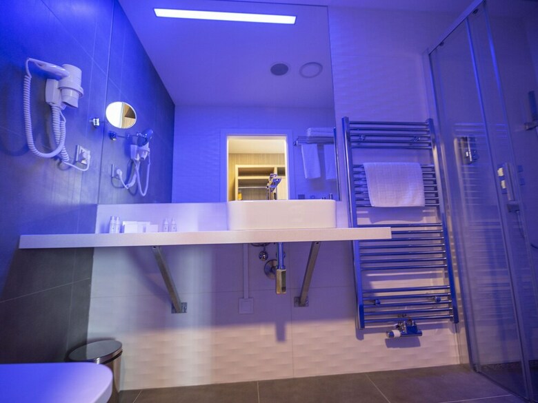 Ea Hotel Tammel