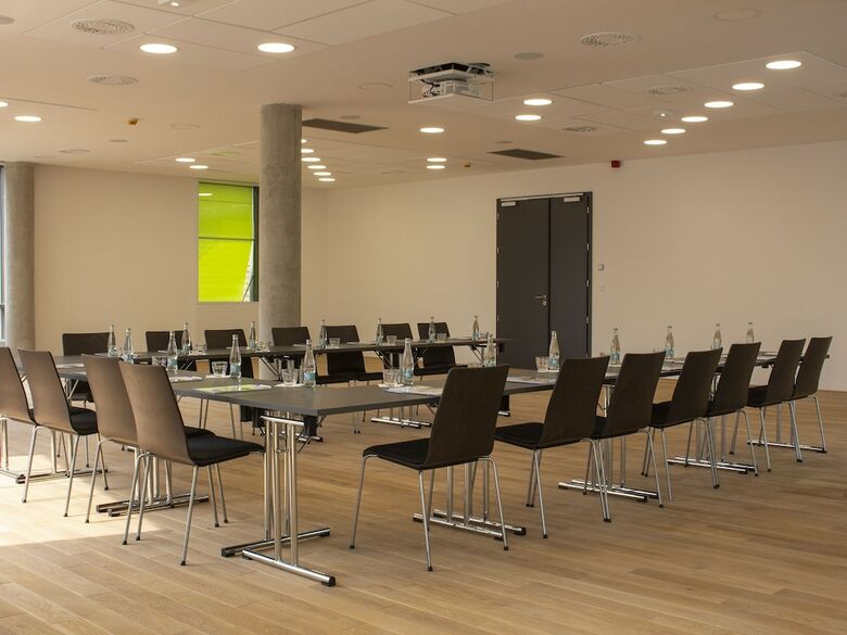 Ea Hotel Tammel